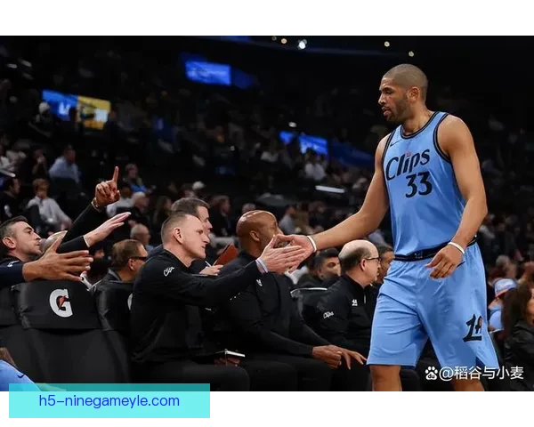 快船击败湖人 巴图姆低迷三人出色